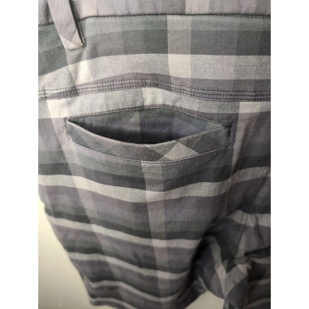 Lululemon Commission Plaid Shorts Golf Performance Casual Mens 36 - Picture 8 of 10